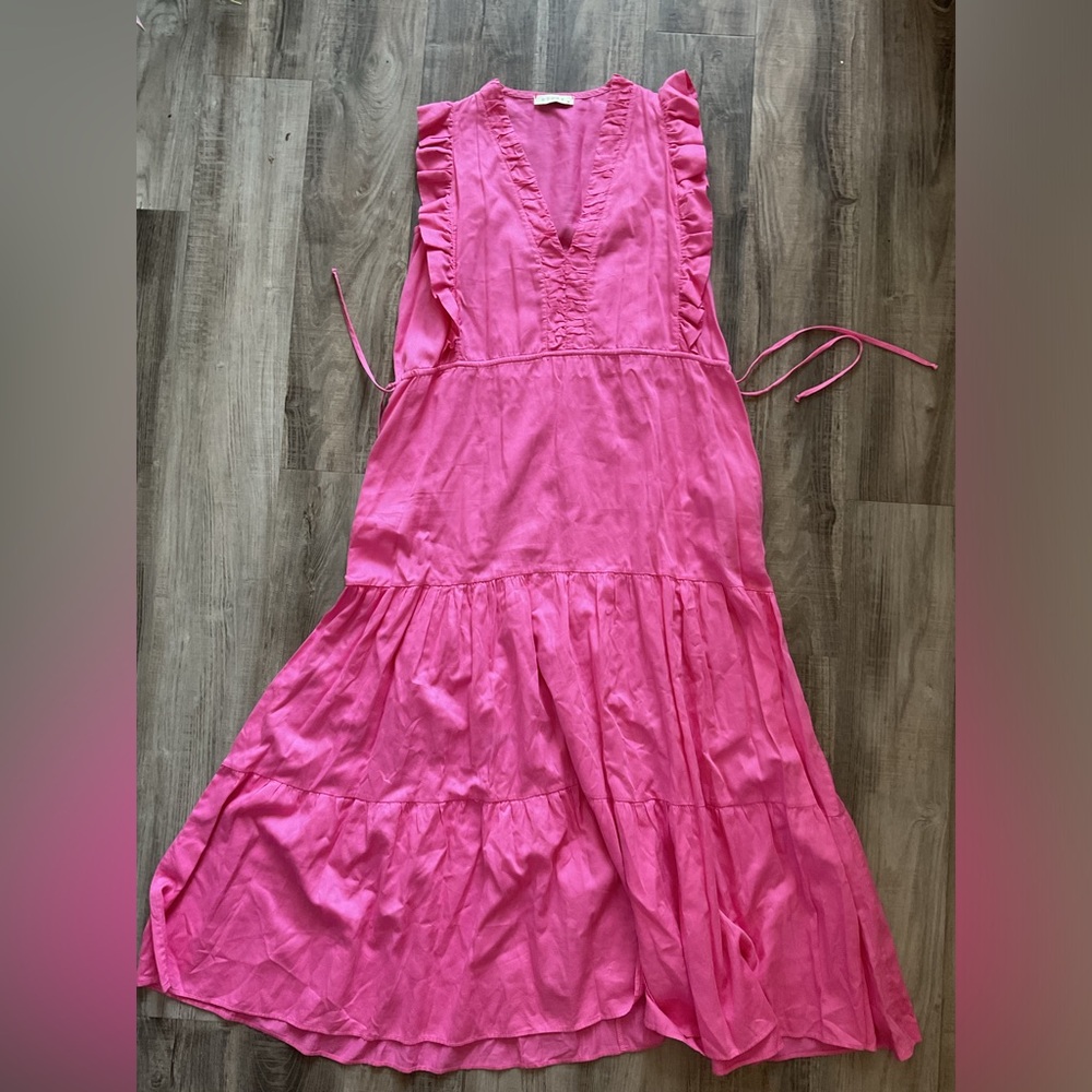 Stark X Levi Tiered V-Neck Flutter Sleeve Midi Dress Hot Pink - Picture 2 of 5